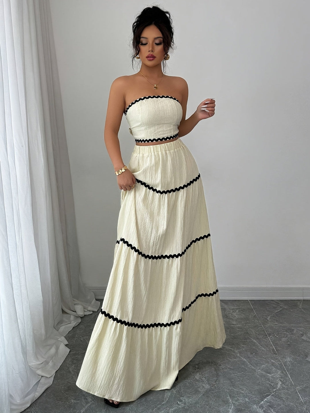 Chic Cropped Top  Skirt Set for Her
