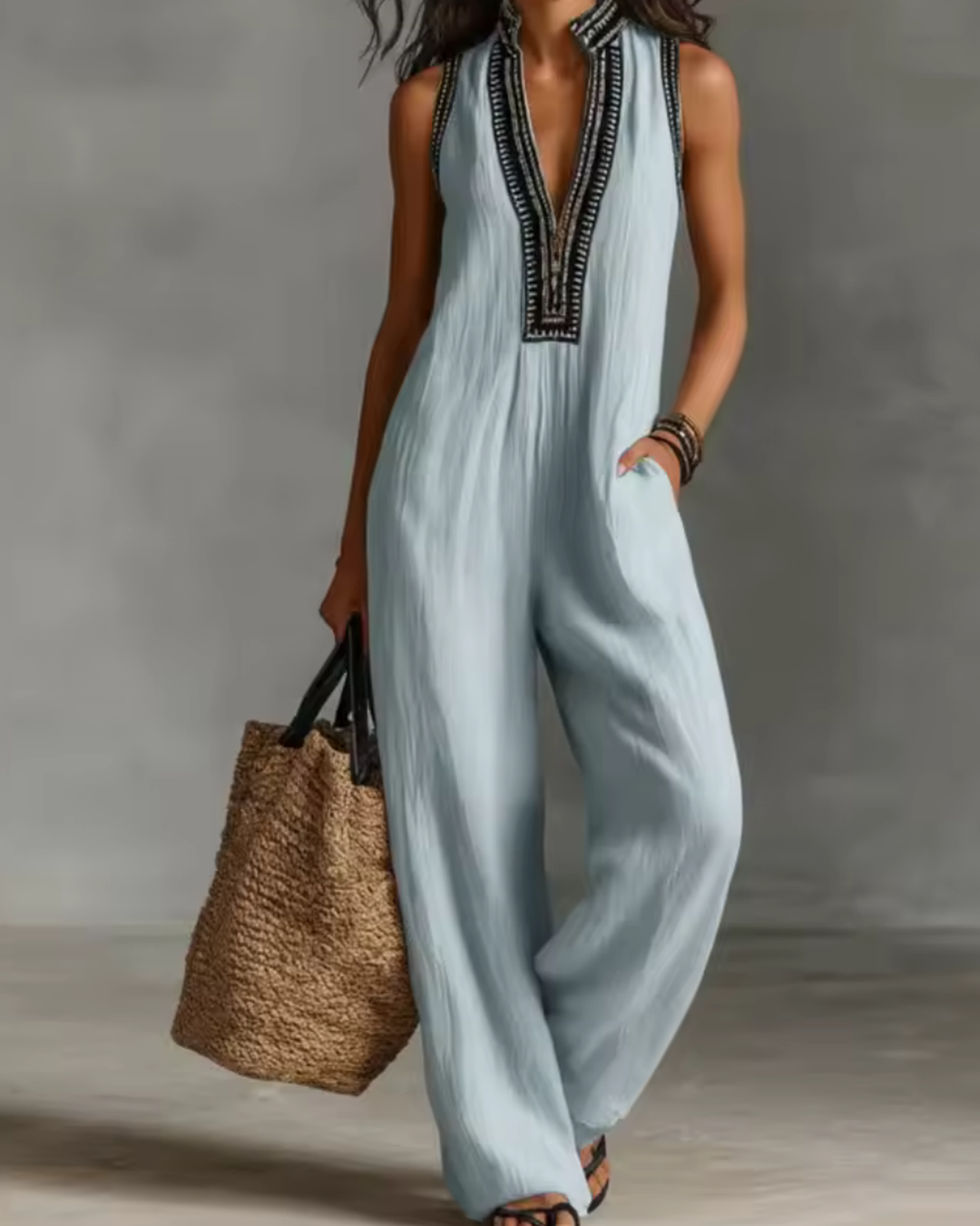 Urban Chic – White Jumpsuit for Women with High Neck &amp; Zip Closure