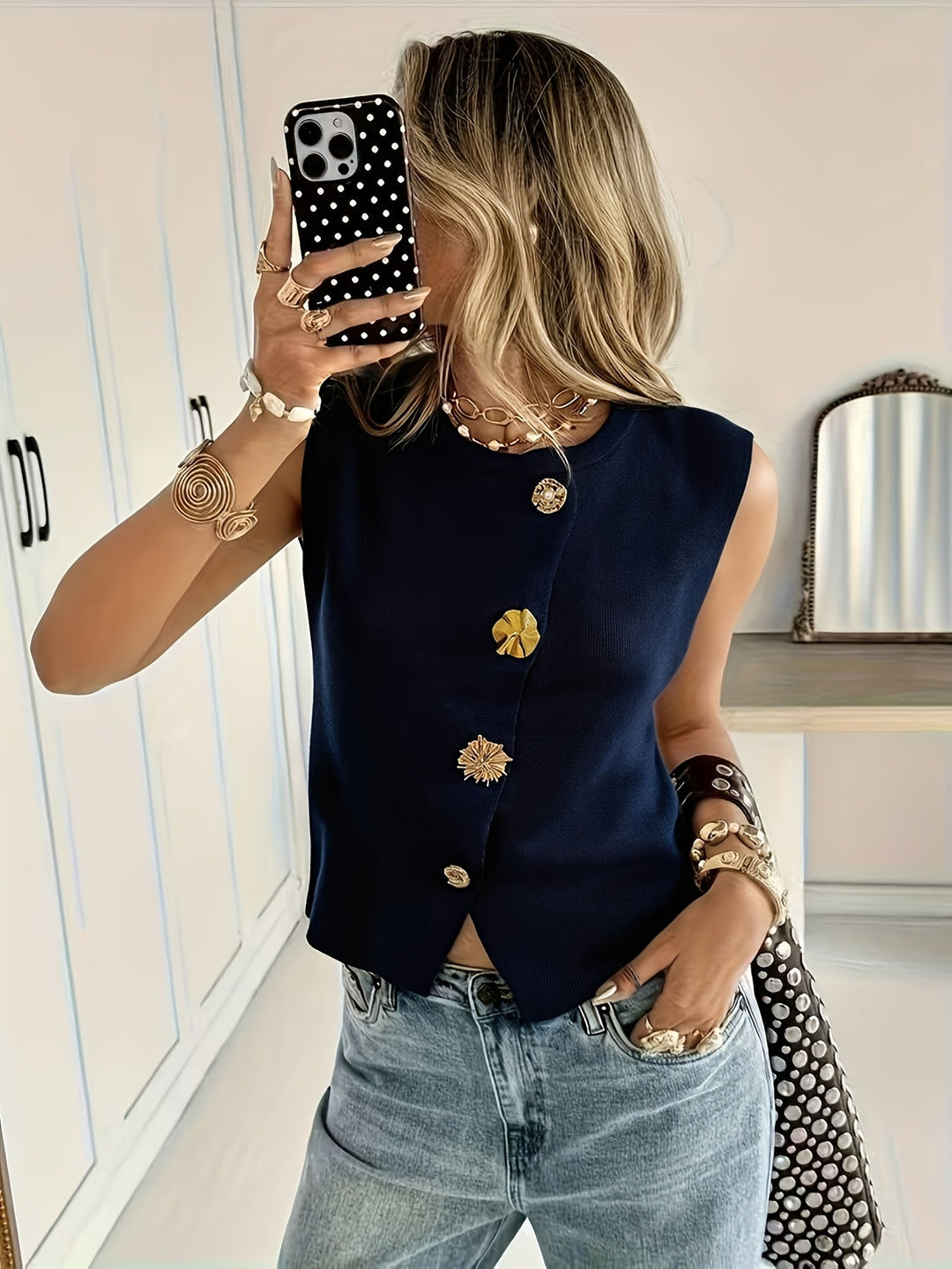 Vest for Women 2026 Summer Edition High-End Golden Button French-Style Sleeveless Top
