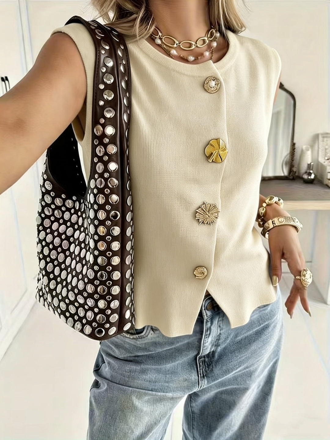Vest for Women 2026 Summer Edition High-End Golden Button French-Style Sleeveless Top