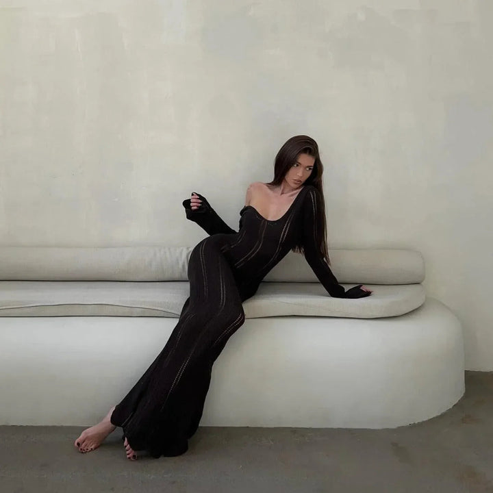 Juno Black Knitted Long-Sleeved Maxi Dress