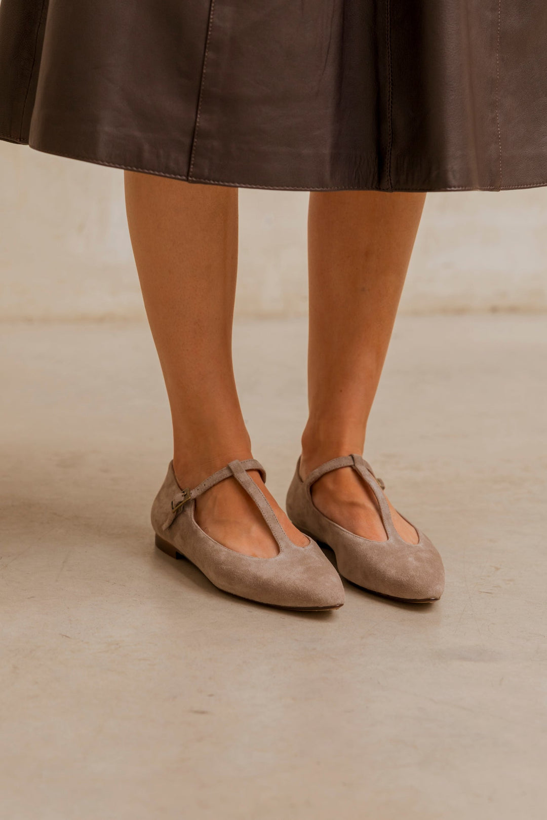 Cata Taupe Suede