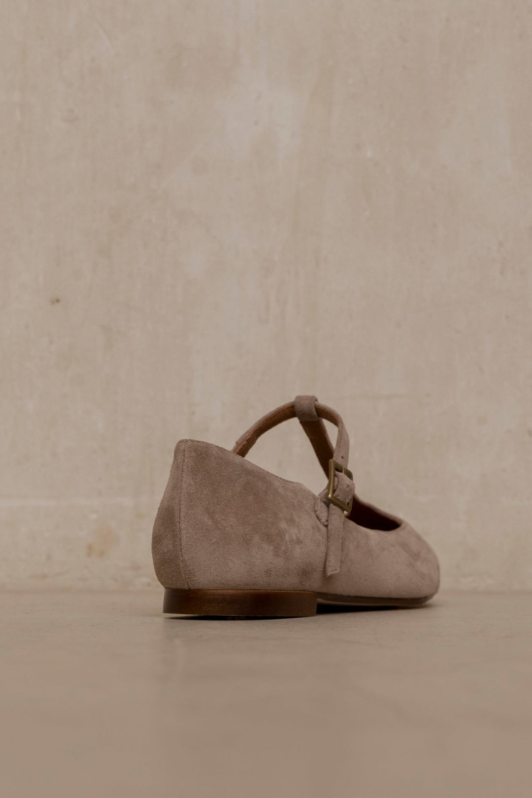 Cata Taupe Suede