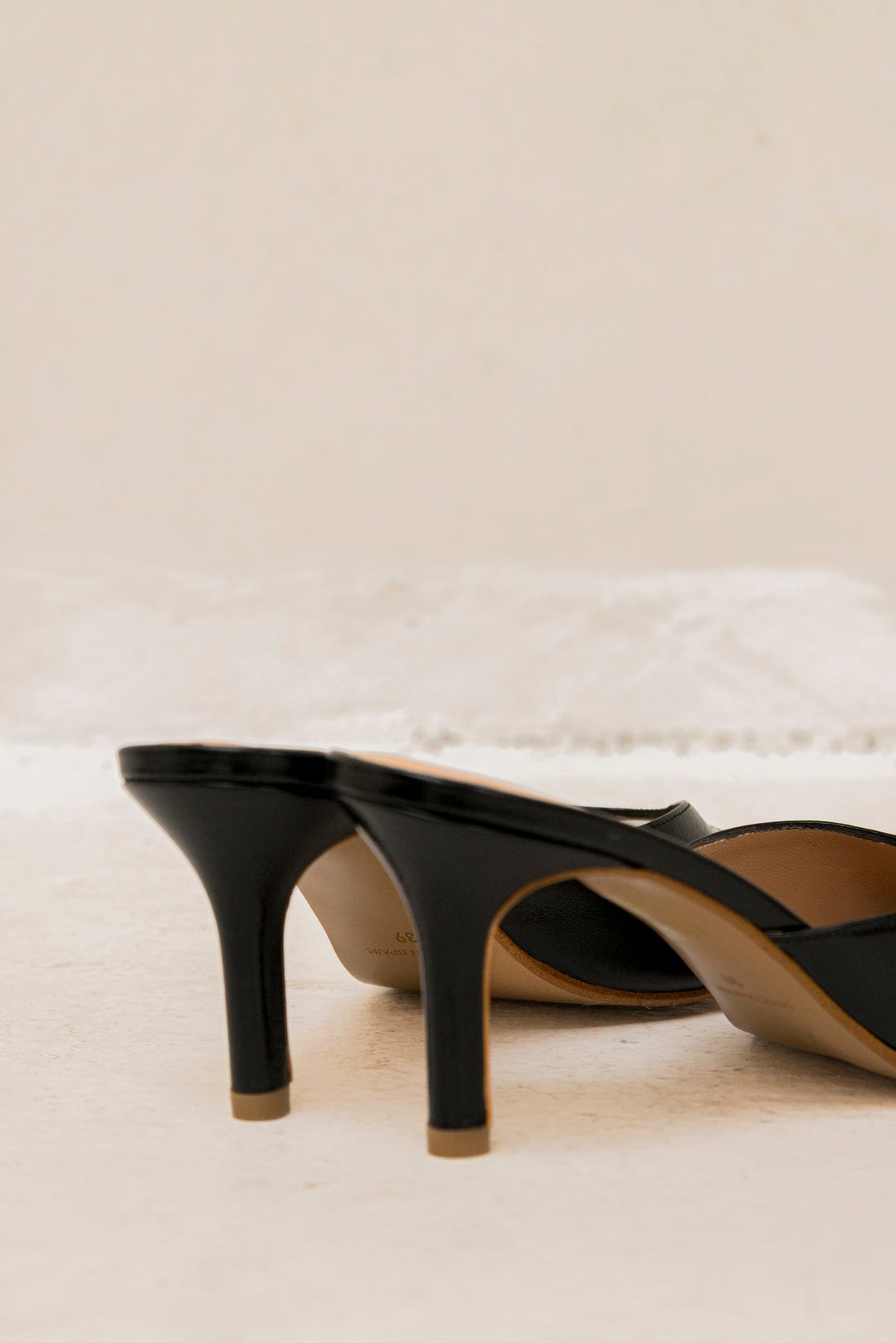 Nerea Cloe black