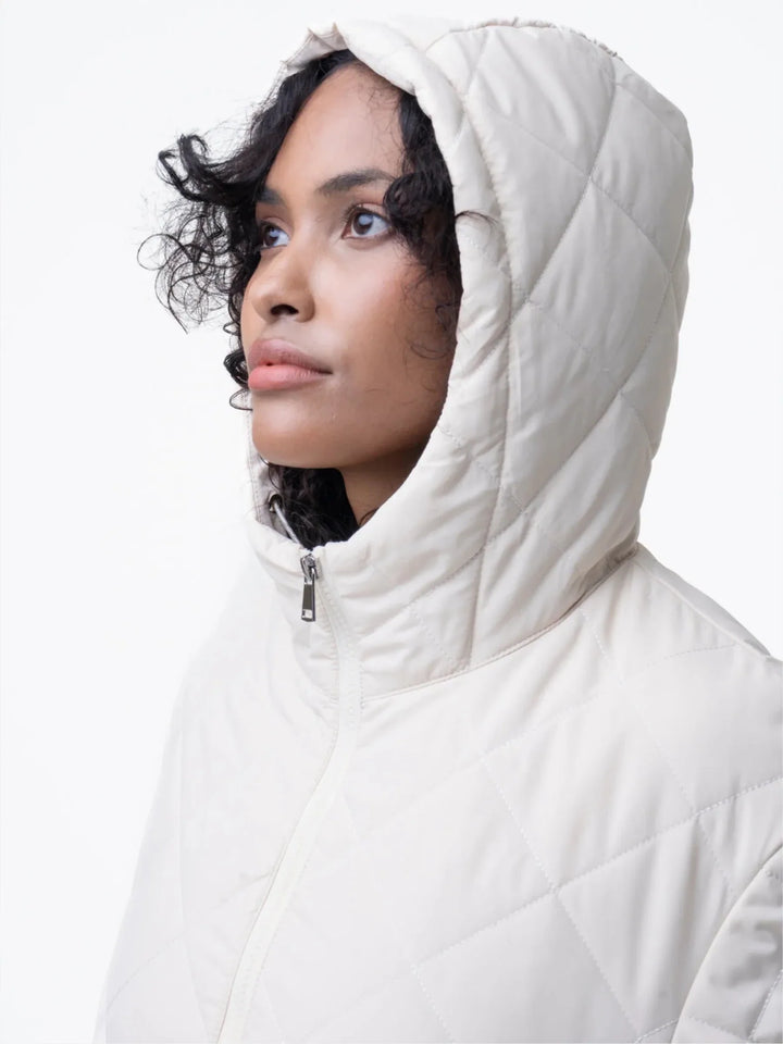 WarmCore™ Short Diamond Quilted Jacket